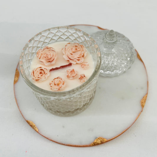 Big crystal jar with roses